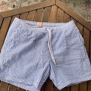 Men’s J Crew Factory seersucker swim trunks 6”